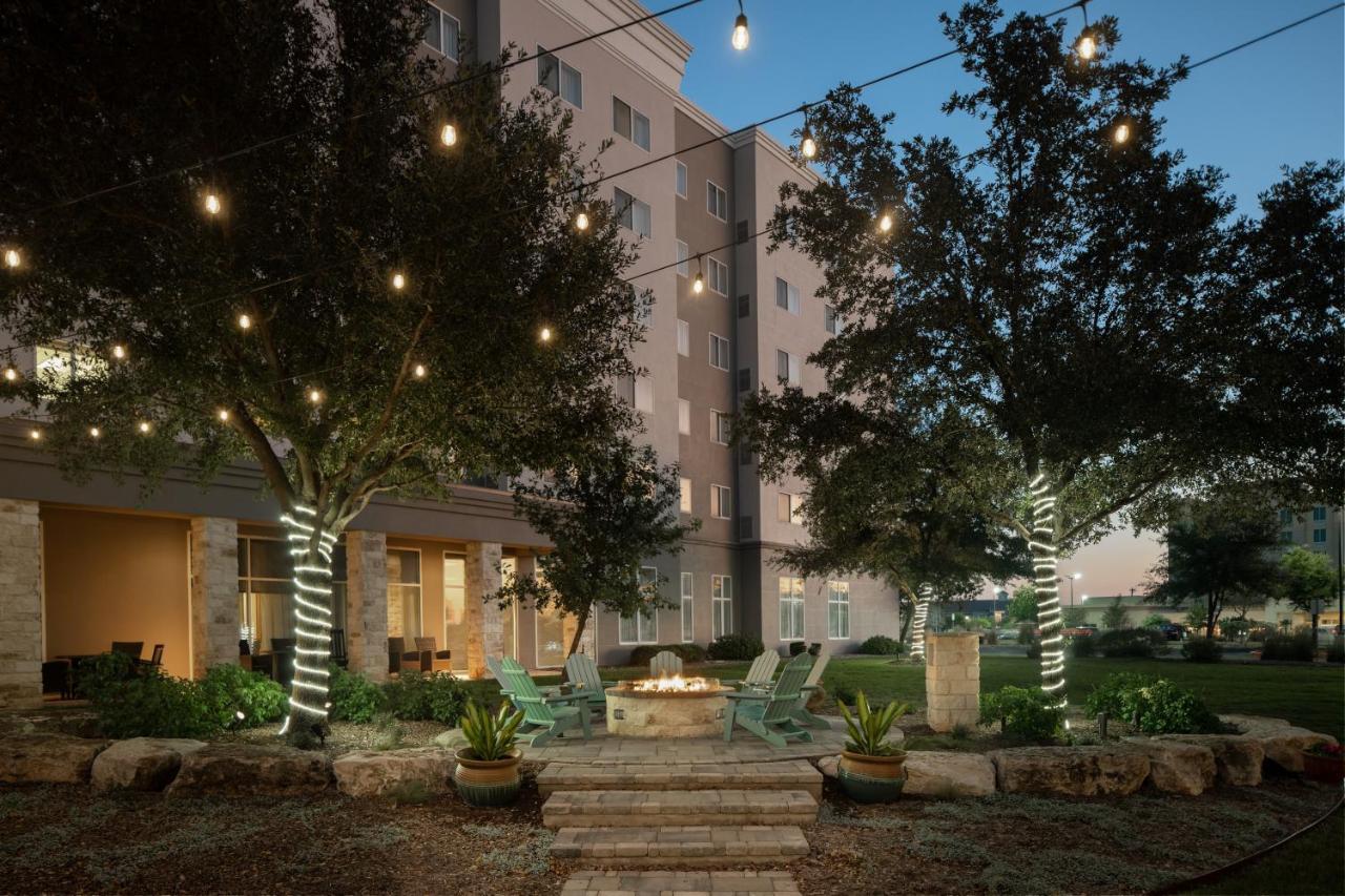 Residence Inn By Marriott San Antonio Six Flags At The Rim Exterior foto